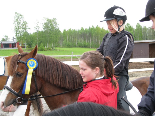 Prisutdelning vid RSB klubbtvling i dressyr i maj 2010.